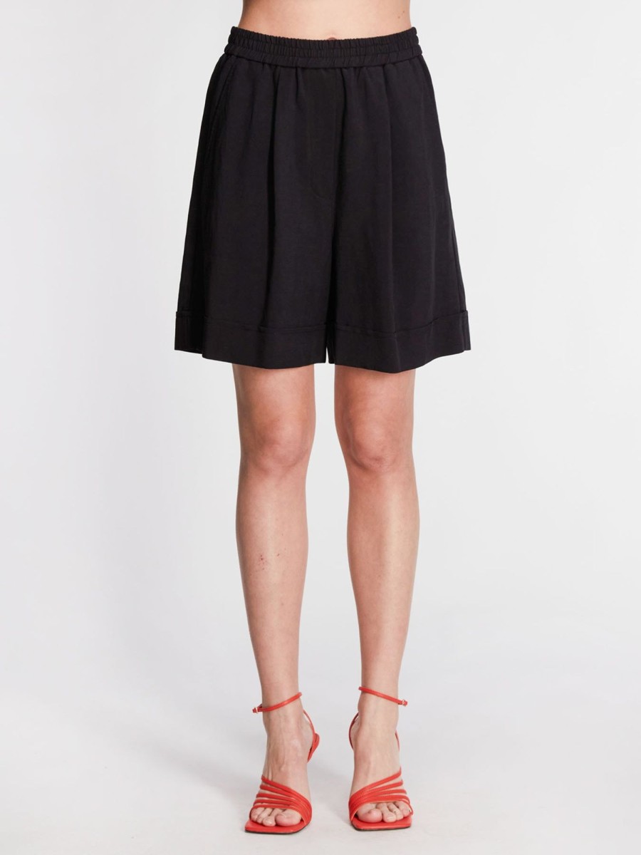 8PM Peonia Short | Archive